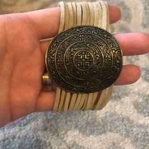 Medallion Tan suede bracelet